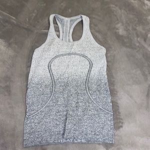 Lululemon tank top size 4